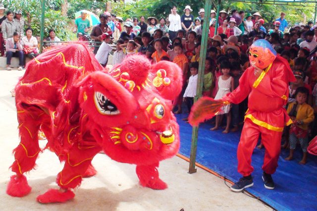 mơ thấy múa lân đánh gì