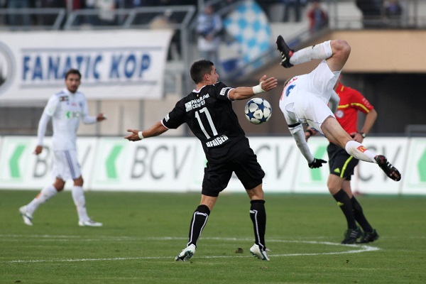 đánh nguội trong bóng đá