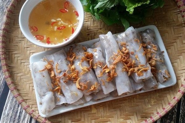 mơ thấy ăn bánh cuốn