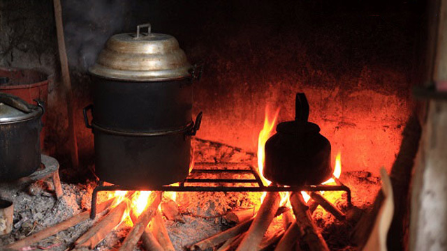 Mơ thấy bếp lửa đánh con gì?