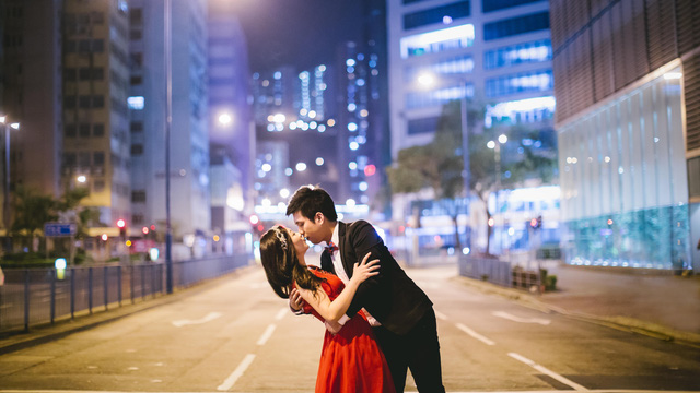 Hình ảnh 2 người đi cùng nhau