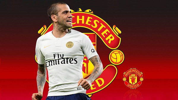 Hậu vệ phải Dani Alves