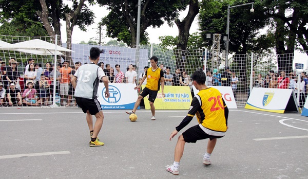 Kỹ thuật bóng đá đường phố